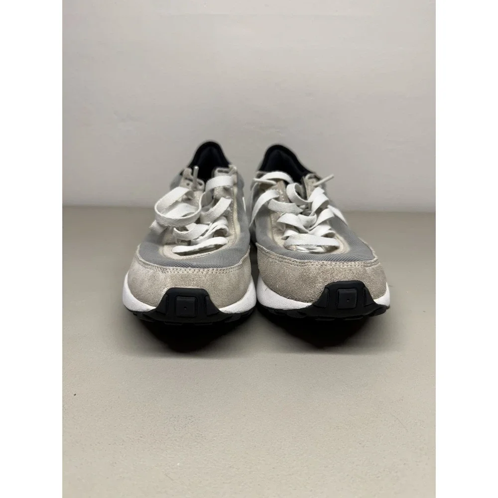 Nike Waffle One Boys Size 5Y Gray Athletic Running Shoes Sneakers DC0481-100